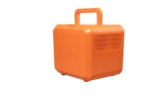 CE được phê duyệt 1500W AC Outlet Output Pure Sine Wave Portable Power Generator With LCD cho xe nhảy khởi động / RV Cắm trại