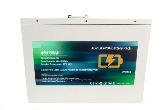 Không gây ô nhiễm Mật độ năng lượng cao Ổn định Tế bào BYD thực tế có thể sạc lại được tích hợp trong BMS cho ắc quy xe máy điện